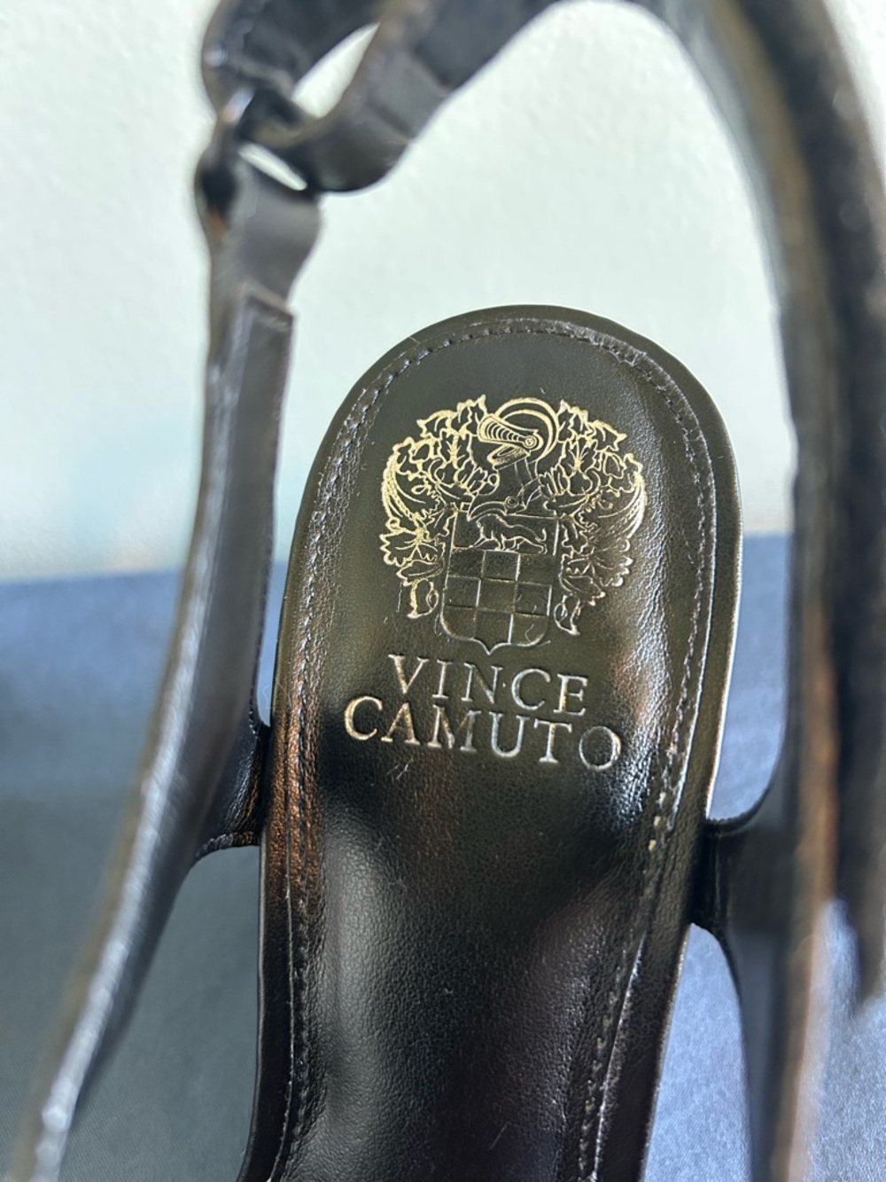 Vince Camuto Larahana Wedge Sandals Black - Picture 4 of 7